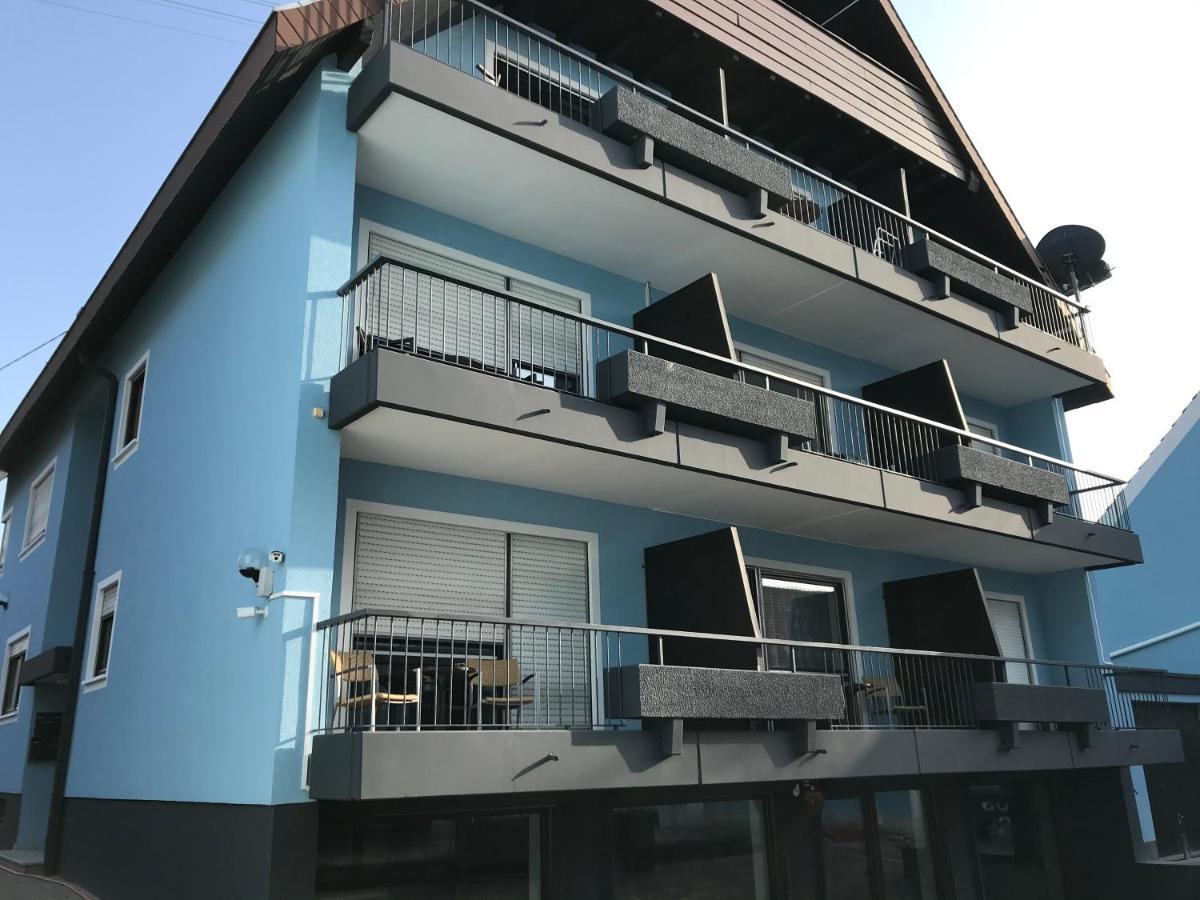 Eisberg Gaestehaus & De Luxe Appartements Friesenheim  Exterior photo